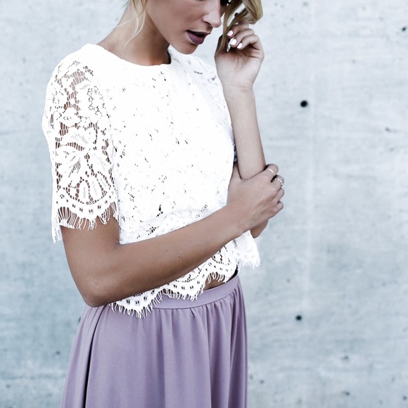 Vici Tops - Vici white lace crop